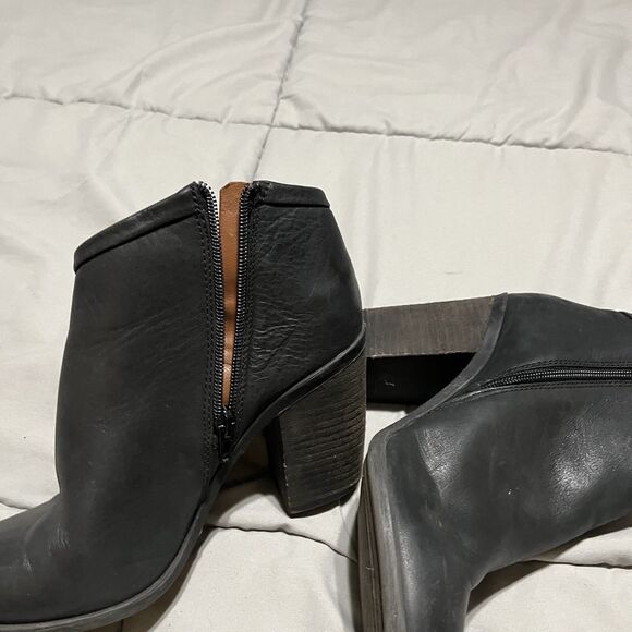 Lucky Brand Womens Booties Size 8.5M Black Salza Asymmetrical Suede Block Heel - Picture 6 of 10